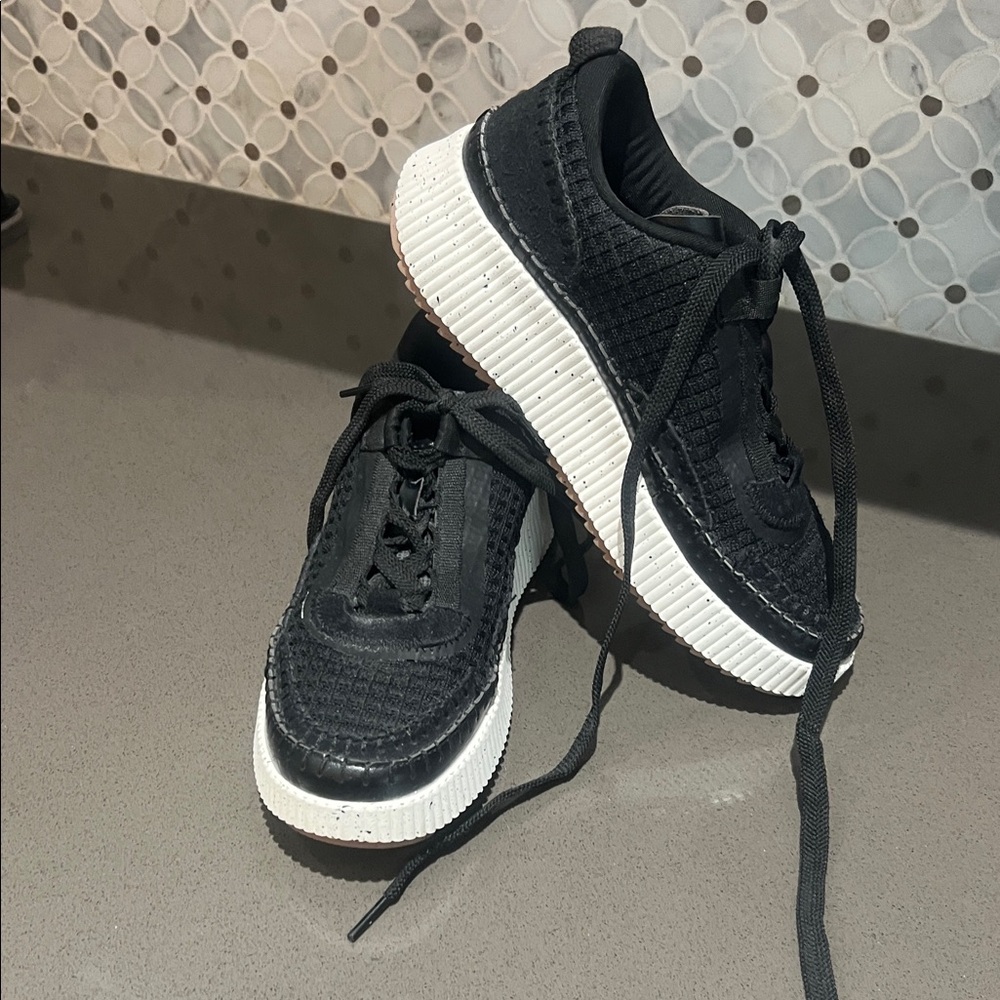 Elegant Black Women's Sneakers